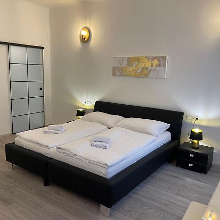 Fancy Apartment In The City Center Viena Exterior foto